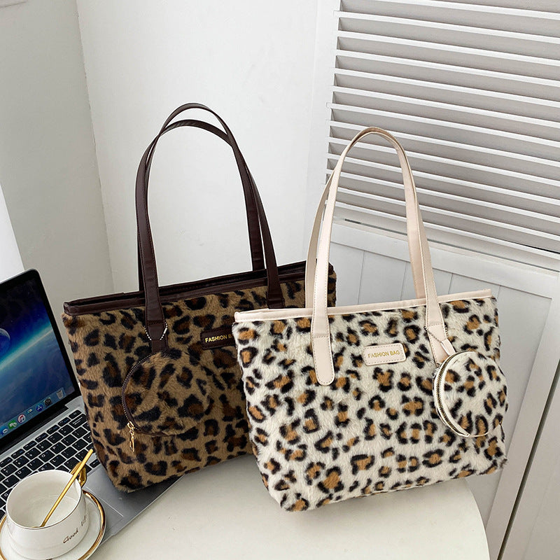 Fashionable Furry Style Leopard Print Handbag