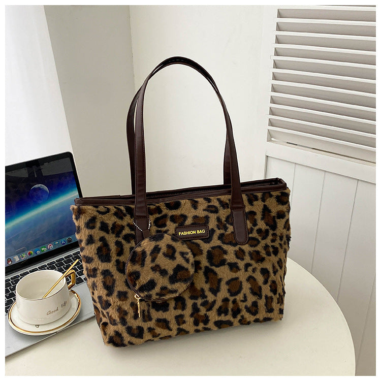 Fashionable Furry Style Leopard Print Handbag