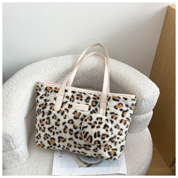 Fashionable Furry Style Leopard Print Handbag